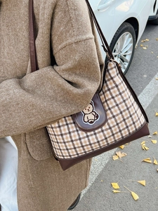 Retro plaid canvas shoulder bag with bear embroidery and brown leather trim detailing