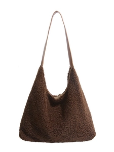 Sac fourre-tout en laine d'agneau marron avec bretelles lisses pour l'automne-hiver