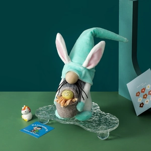 Décoration de gnome de Pâques en peluche vert menthe avec oreilles de lapin et panier