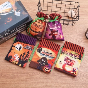 Σετ τσάντες δώρου Halloween με σχέδια κολοκύθας και μάγισσας σε υφασμάτινη θήκη
