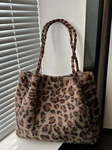 Leopard Print Faux Fur Tote Bag Large Capacity Braided Handle Women Plush Shoulder Bag Autumn Winter Commute Handbag