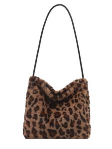 Faux fur leopard print tote bag with black shoulder straps for autumn winter season