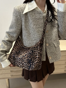 Leopard print canvas crossbody bag with adjustable strap and large capacity for daily use