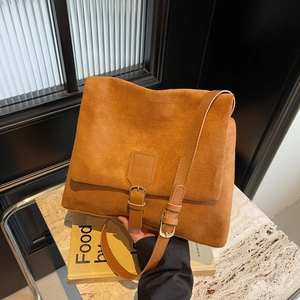 Vintage Women Messenger Bag PU Suede Frosted Large Capacity Crossbody Satchel For Daily Commute Autumn Winter Retro