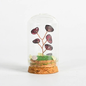 Arbre en cristal de grenat rouge sous dôme de verre avec socle en liège pour décoration