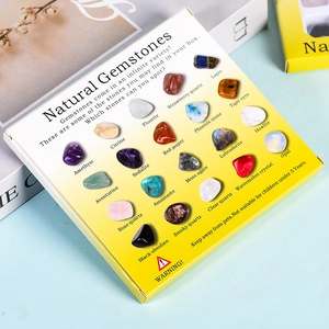 Coffret de 20 cristaux naturels et pierres précieuses avec noms gravés sur la boîte cadeau