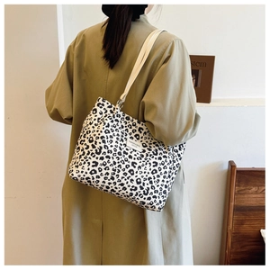 Fashionable leopard print canvas tote bag for women with dual shoulder straps