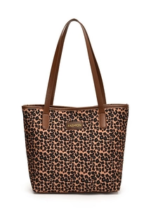 Borsa tote leopardata con manici in ecopelle marrone e dettaglio patch alla moda chic