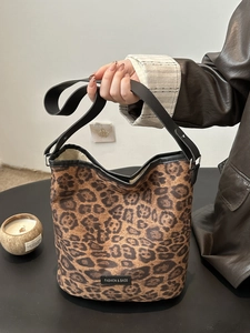 Borsa A Secchiello Con Stampa Leopardata Grande Capacità Borsa A Tracolla In Scamosciato Vintage Hobo Da Donna Moda