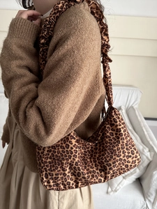 Sac à main léopard tendance pour femme avec bandoulière plissée pour l'automne