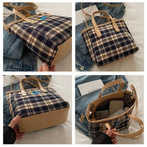 Detailansicht der Karo-Beuteltasche mit blauem Schottenmuster, PU-Besatz und großem Innenraum