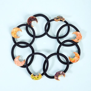 Lot de 8 élastiques à cheveux noirs avec pendentifs lune en pierres naturelles colorées