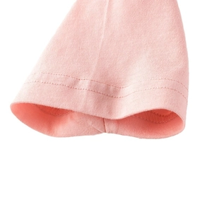 T-shirt rose pour filles avec finitions soignées en double surpiqûre sur la manche