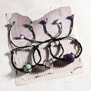 Bracciale intrecciato fatto a mano con pietre di ametista naturale in sacchetti a rete