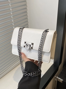 Damen Einfarbig PU Leder Umhängetasche Mode Koreanischen Stil Kette Schultertasche Mit Nieten Metallschloss Kleine Quadratische Tasche Für Den Alltag