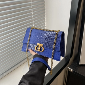 Borsa Quadrata da Donna con Motivo a Coccodrillo in Pelle PU Catena Tracolla Borsa a Spalla Chiusura in Metallo Elegante Retrò