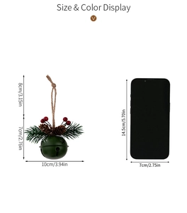 Size display of a green Christmas bell with pine cones, berries and jute rope