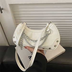 Women Shoulder Bag PU Leather Crocodile Pattern Silver Chain Rivet Half Moon Underarm Handbag Y2K Style