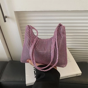 Sac hobo étincelant en strass roses pour femmes avec poignée élégante en cristal