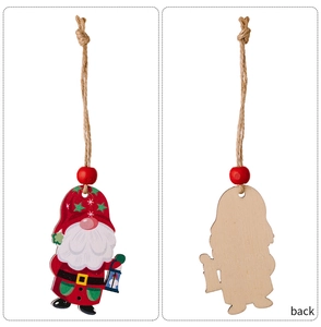 Détails recto verso d'ornements de Noël gnomes en bois avec perles rouges et corde