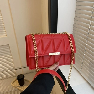 Fashion Geometric Quilted Shoulder Bag PU Leather Gold Chain Strap Flap Crossbody Small Square Purse Women