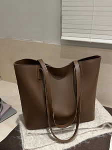 Sac Fourre-tout Minimaliste en Cuir PU pour Femmes Mode Grande Capacité Sac à Épaule avec Lettres Dorées Sac à Main Urbain