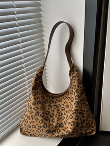 Women Fashion Leopard Print Large Capacity Hobo Bag Retro Underarm Shoulder Bag PU Leather Tote Bag For Daily Travel Casual