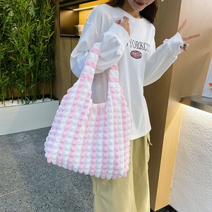 Sac fourre-tout à rayures roses et blanches avec texture seersucker pour femmes au quotidien