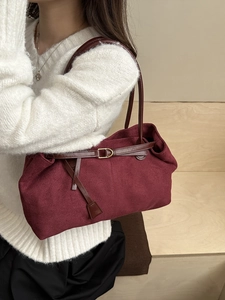 Sac fourre-tout rétro bordeaux de grande capacité avec boucle de ceinture décorative