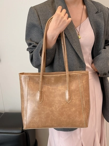 Borsa tote vintage in pelle marrone da donna con manici lunghi e interno ampio