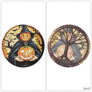 Detail der Halloween-Schamanentrommel mit Kürbisgeist-Design und Rückseite in Holzoptik