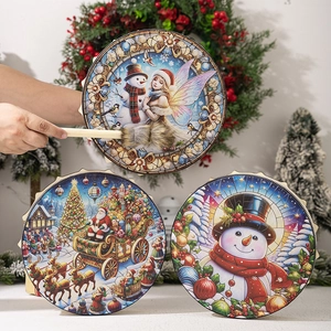 Détails de tambours chamans de Noël avec Père Noël et bonhomme de neige et maillets