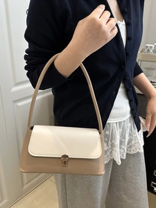 Sac sous le bras beige et kaki chic avec boucle en métal doré et finition en similicuir