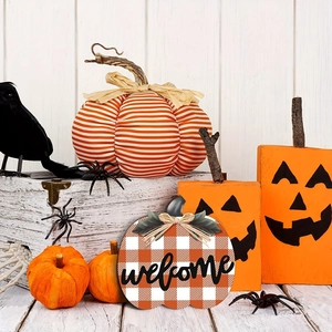 Halloween Kürbis-Willkommensschild mit orangefarbenem Karo, Leinenschleife und Grün