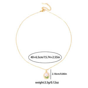 Collana vintage francese in oro con pendente a tulipano bianco e bordo a fune ritorta