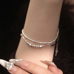 Double-layer silver star beaded bracelet for women with minimalist five-point star pendants