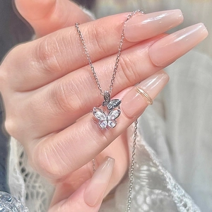 Doppelte Schmetterling Anhänger Halskette Mit Zirkonia Eingelegt Titanstahl Kupfer Kette Für Frauen Eleganter Modeschmuck