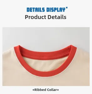 Détail du col en tricot côtelé rouge contrasté sur un t-shirt en coton beige