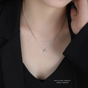 Collier double couche en argent sterling S925 avec pendentif en zircone à quatre griffes