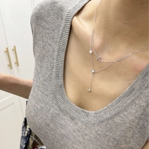 Collier double rang de style français avec pendentif croix et perle élégante pour femme