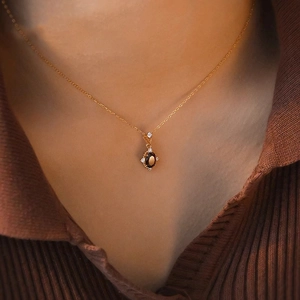 Französische Vintage Oval Zirkon Anhänger Halskette Damen Kupfer Glänzend Luxus Schlüsselbein Kette Elegante Schmuck