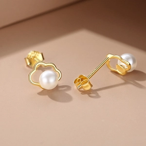 Elegant hollow cloud pearl earrings in S925 sterling silver with golden finish