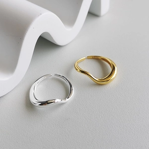 Minimalist S925 sterling silver wavy rings in gold and silver irregular liquid design