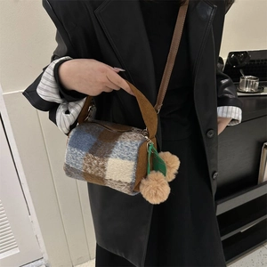Fashionable plaid cylinder handbag with plush pom-poms for women's autumn and winter style