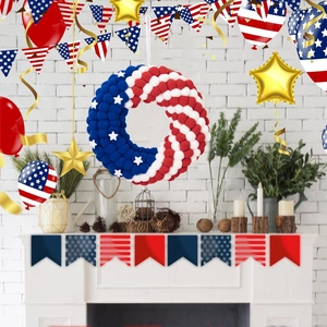 Couronne de pompons patriotique rouge blanc bleu avec étoiles pour décoration du 4 juillet
