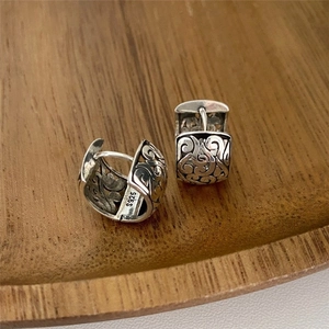 Vintage S925 sterling silver hollow hoop earrings with intricate geometric cloud patterns