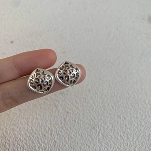 Vintage leopard print square stud earrings with silver frame and bronze inner pattern