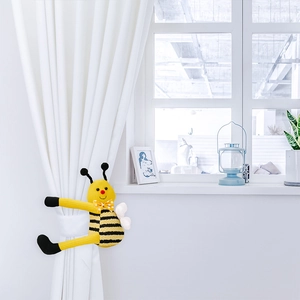 Detalle de un alzapaños de abeja de ganchillo hecho a mano con textura tejida decorativa