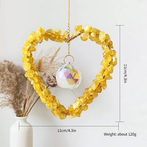 Atrapasol de cristal natural amarillo con marco en forma de corazón y prisma de vidrio