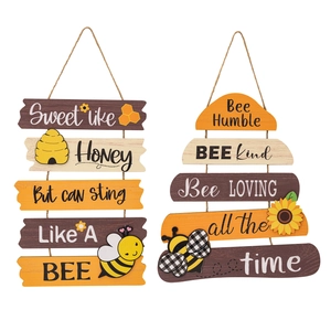 Set di due targhe in legno a tema api con frasi decorative e ganci in corda di canapa